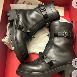 Valentino combat boots good condition only worn a few  authenticity card inside